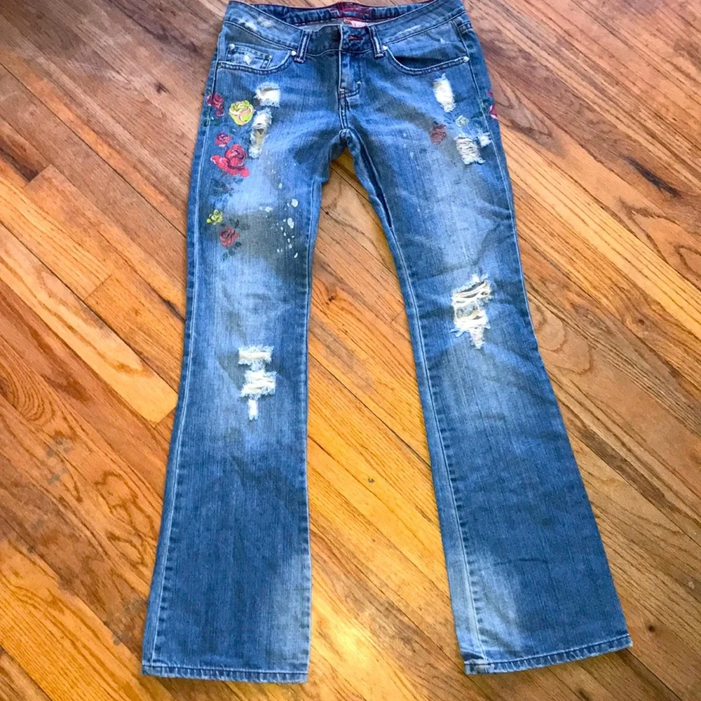 Jessica Simpson Distressed Jeans with Floral Design - Picture 1 of 8